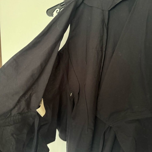 Sleeveless shirt tied black size S used