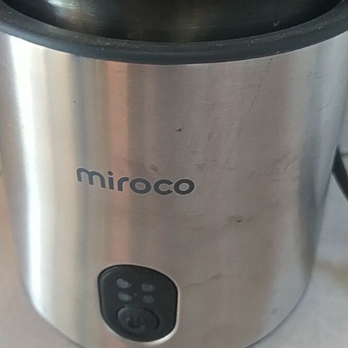 Milk Frother like new for hot and cold milk
