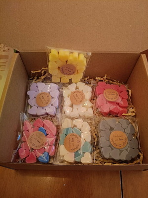 Wax melts πακέτο 150 καρδιές, καινούργιο, με διάφορα αρώματα