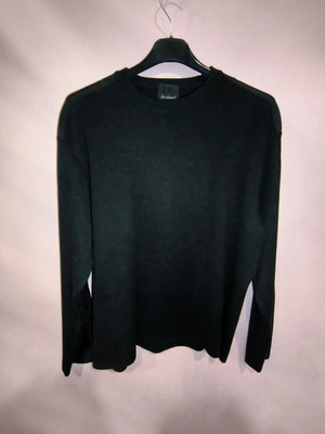 Black Calawai men's sweater like new with sleeve details