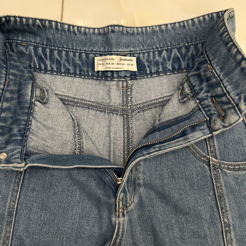 High Rise Denim Shorts Stradivarius size 36 like new, blue