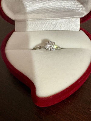 Silver 925 solitaire ring new with sparkling central stone and zircon accents