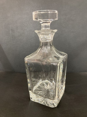 Crystal decanter