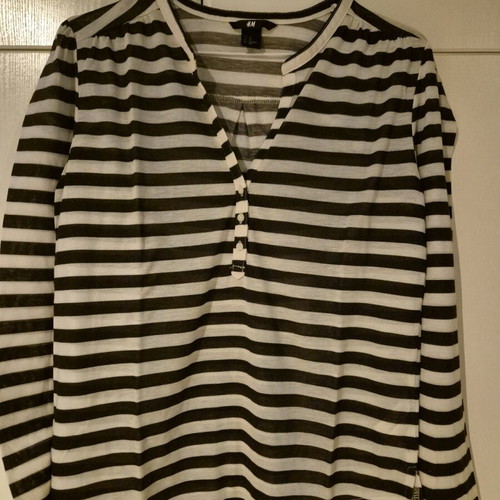 H&M soft striped blouse like new with buttons XS
