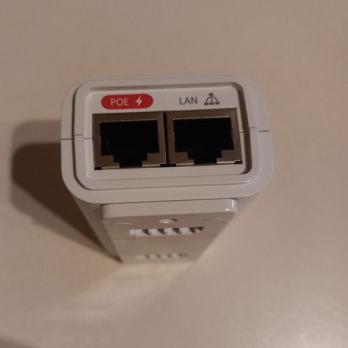 Ubiquiti POE-24-12W-G-WH power injector