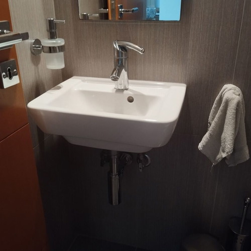Villeroy Subway sink 45 x 35 cm like new with inox siphon