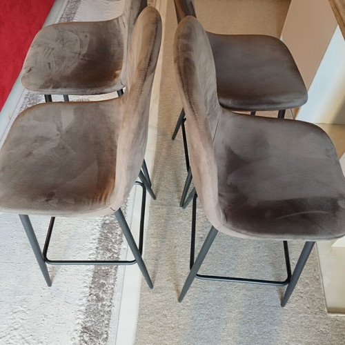 Bar stool like new