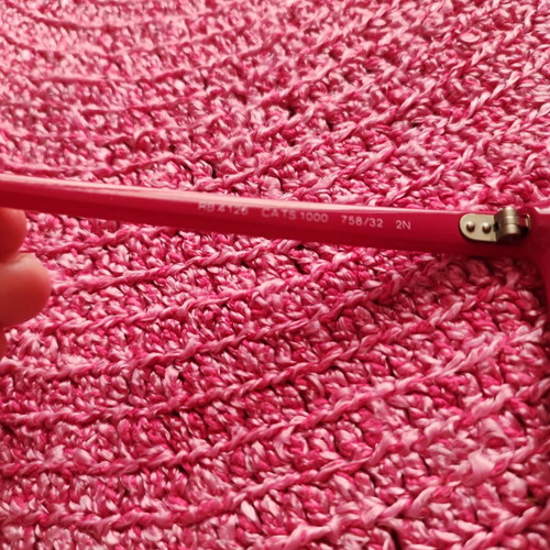 Ray Ban 4126 sunglasses used, fuchsia color