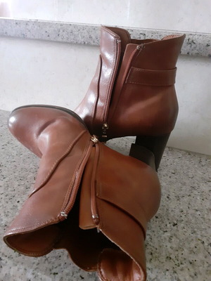 A.L.E. women's ankle boots brown size 36 like new