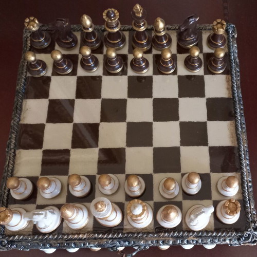 Decorative chess new with wooden box and liquid glass coating