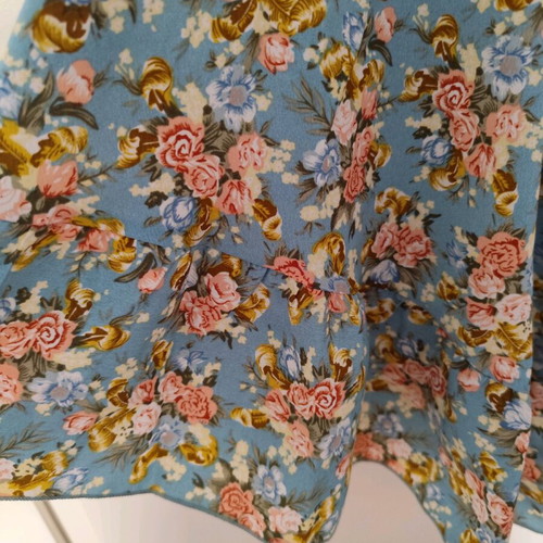 Short dress that ties at the neck size XS new