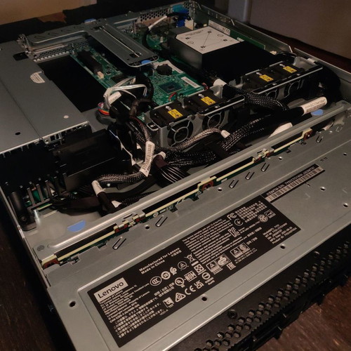 Lenovo ThinkSystem SR250 8-Bay Server new