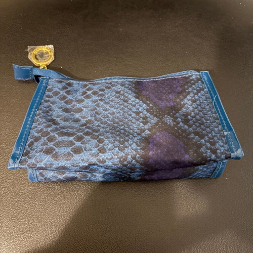 Estée Lauder toiletry bag like new with blue and gold snake skin pattern