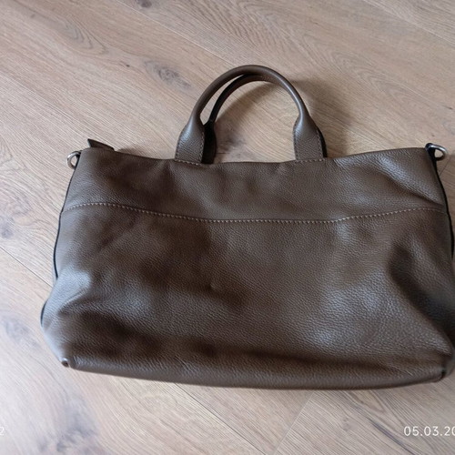 Gianni Chiarini leather handbag new, missing long handle