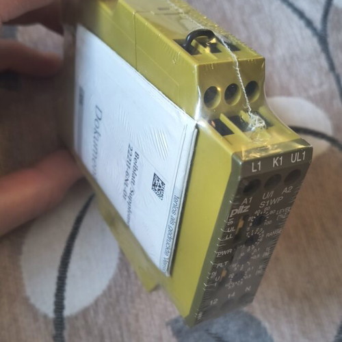 Pilz S1WP safety relay 9A 110-230VAC