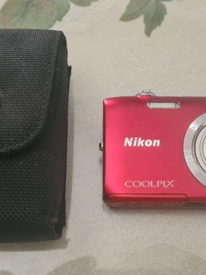 Nikon Digital Camera Coolpix S2800 20.1MP used