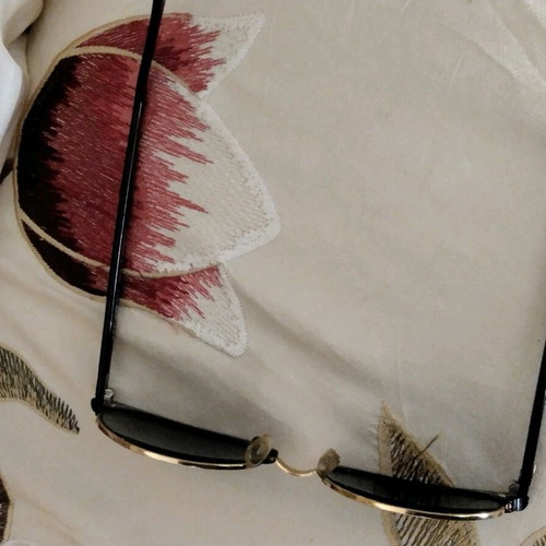 Ray Ban sunglasses like new, brown, stylish and timeless