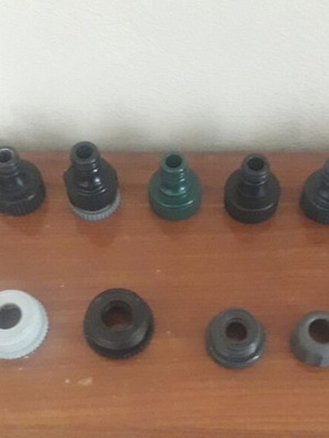 Case with fittings for taps and watering hoses like new, 24 pcs