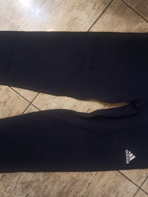 Φόρμα Adidas μεταχειρισμένη, μαύρη, μέγεθος 152 cm για 12 ετών