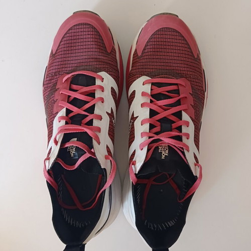 The North Face W VECTIV INFINITE trail running shoes like new, women size 40, white pink
