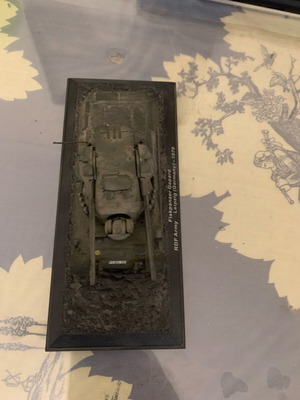 Deagostiny tanks used, pack of three, one needs cannon repair