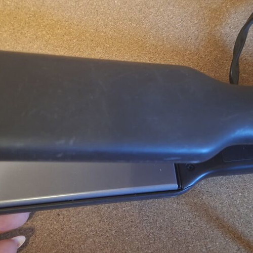 Remington hair straightener