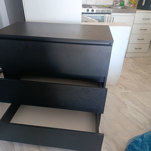 Black dresser with three drawers, 40x100x80 cm