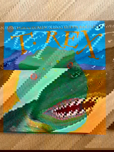 T rex book about dinosaurs in English by Vivian French
