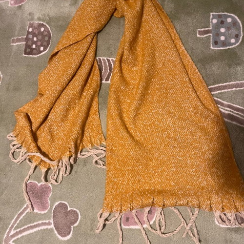 Zara mustard scarf like new with chunky knit fringes