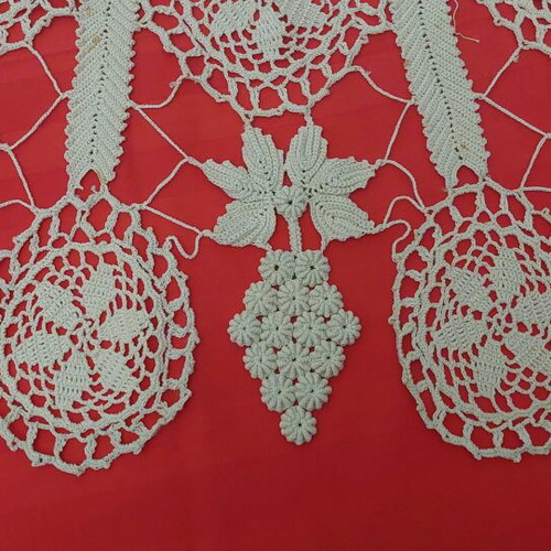 Handmade crochet round tablecloth new with grapes