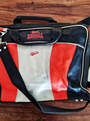 Lonsdale τσάντα messenger, μαύρο και πορτοκαλί
