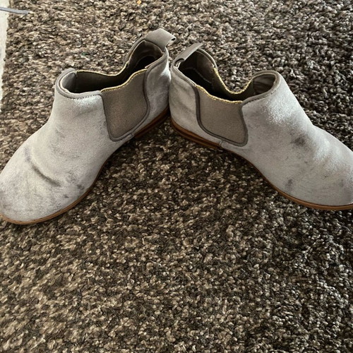 Zara boots grey velvet size 30 like new