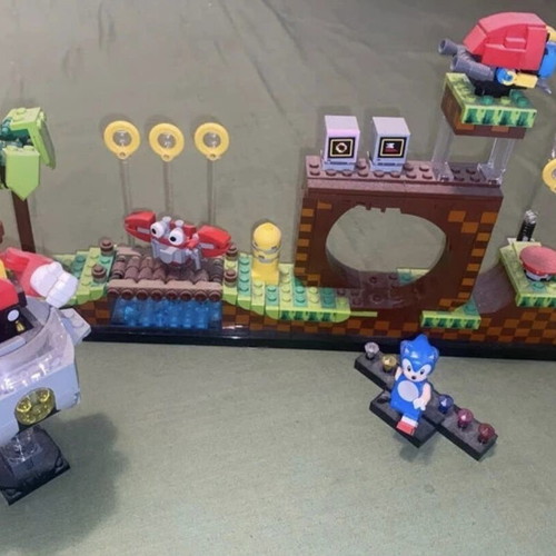 Lego Sonic full completed set like new with 1125 pieces and mini figures