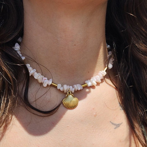 Handmade summer necklace new, pink and gold