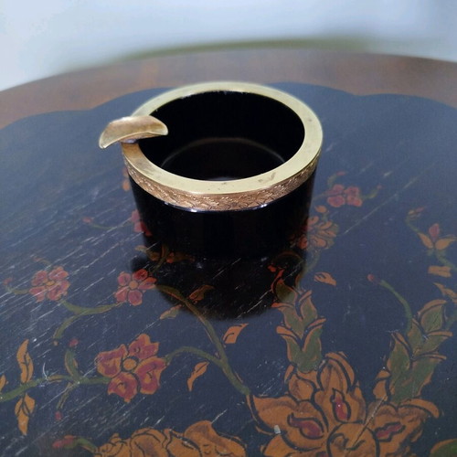 Black Onyx Smoking Set like new with cigarette case and ashtray