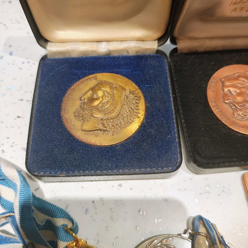 Medals used, set of various commemorative pieces