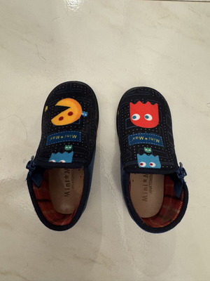 Mini Max Anatomical Baby Slippers Size 26 Like New