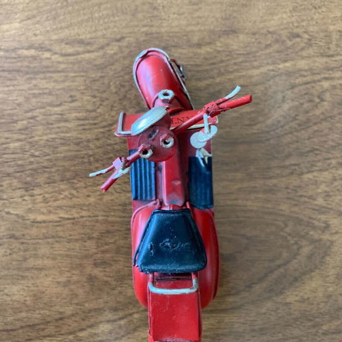 Vespa metal decorative item like new