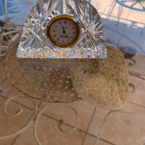 English crystal table clock like new