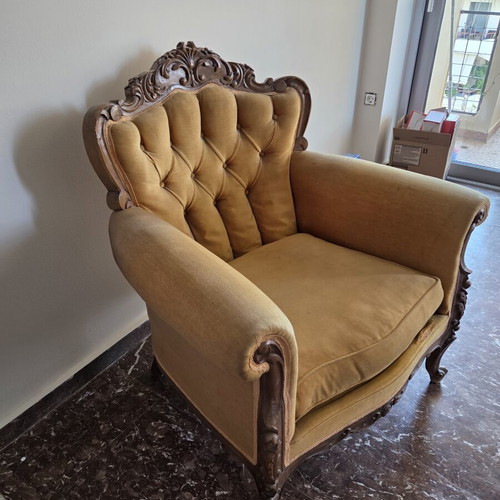 Baroque vintage capitonne armchair with carved wood frame