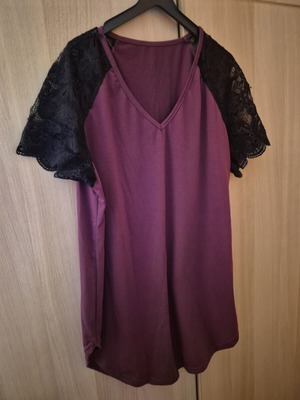 Short-sleeve blouse with lace like new