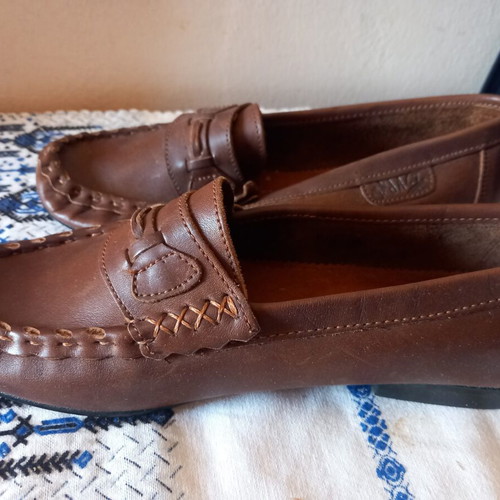 Men's leather moccasin shoes, size 39, brown