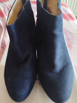 Ideal Shoes ankle boots size 37 used dark blue with worn heel