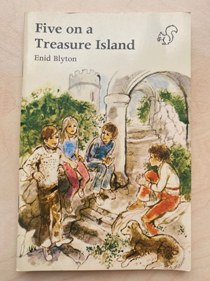 Five on a Treasure Island από Enid Blyton σαν καινούργιο έκδοση 1986