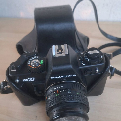 Praktica BX20 35MM camera with Prakticar 1:1.8 50mm lens like new