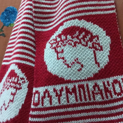Olympiacos Piraeus scarves set, like new, 2 knitted red and white