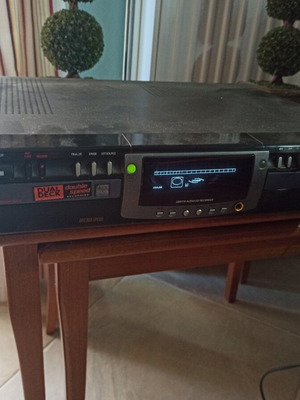 Philips CD Recorder Dual Deck in excellent condition with manual
