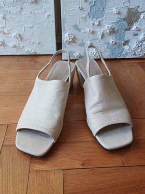 Ecco white leather sandals like new, size 39