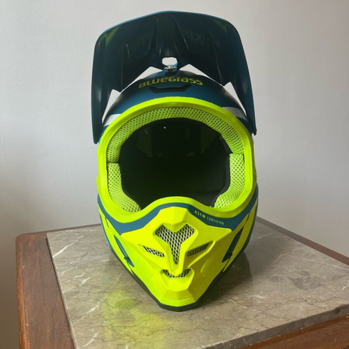 Bluegrass helmet size L like new