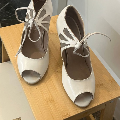 Angela Rapti handmade leather bridal shoes size 38 white like new